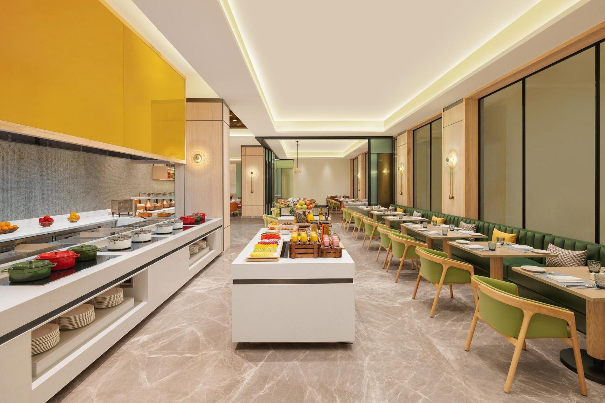 Hilton Garden Inn Surat City Centre Zewnętrze zdjęcie