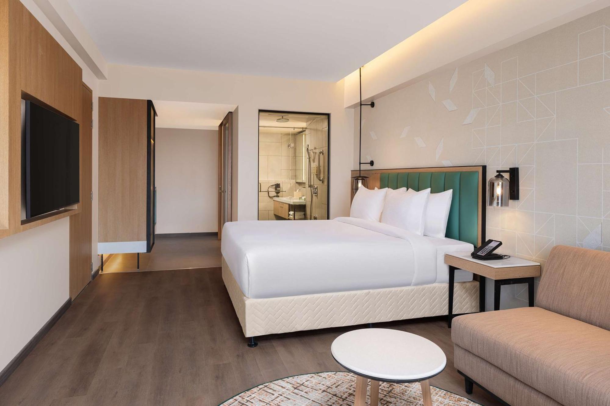 Hilton Garden Inn Surat City Centre Zewnętrze zdjęcie